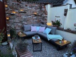 Windschutz als Ruinenmauer Windschutz Ruinenmauer Terrasse