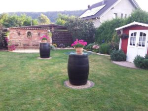 Ruinenmauer aus Rückbauziegel Ruinenmauer im schönen Garten